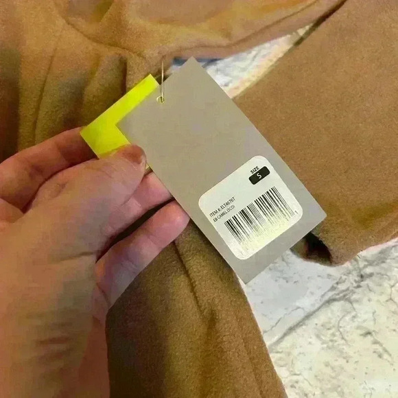 NWT women’s Eddie Bauer Tan Fleece Pullover Jacket with Pockets Size Small - Picture 3 of 7